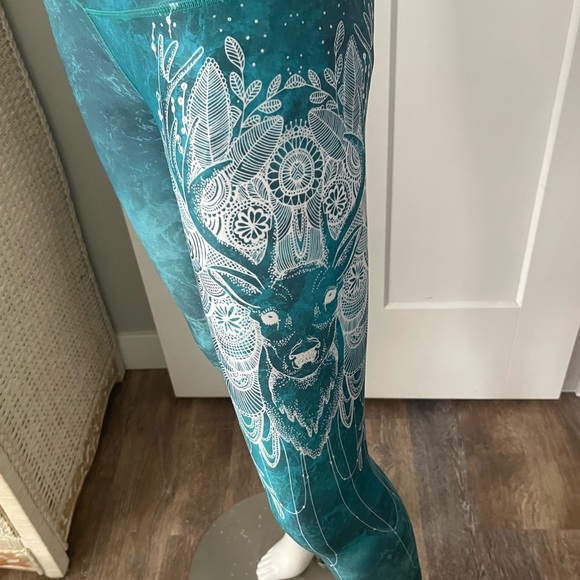 Inner Fire Crops - Picture 4 of 5